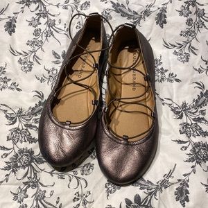 Lucky Brand gunmetal ballet flats with elastic laces